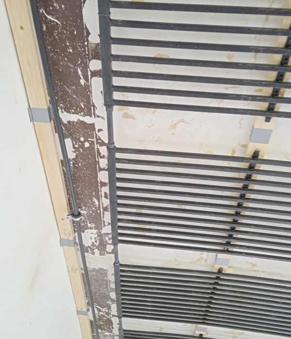 Montage einer Wandheizung